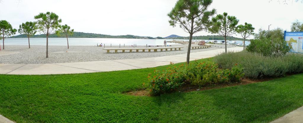 Apartments Vodice Srima Chambre photo